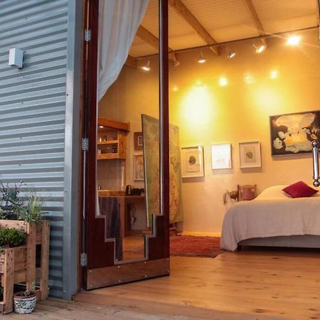 Quirky Eco-Friendly Artist Studio ケープタウン エクステリア 写真